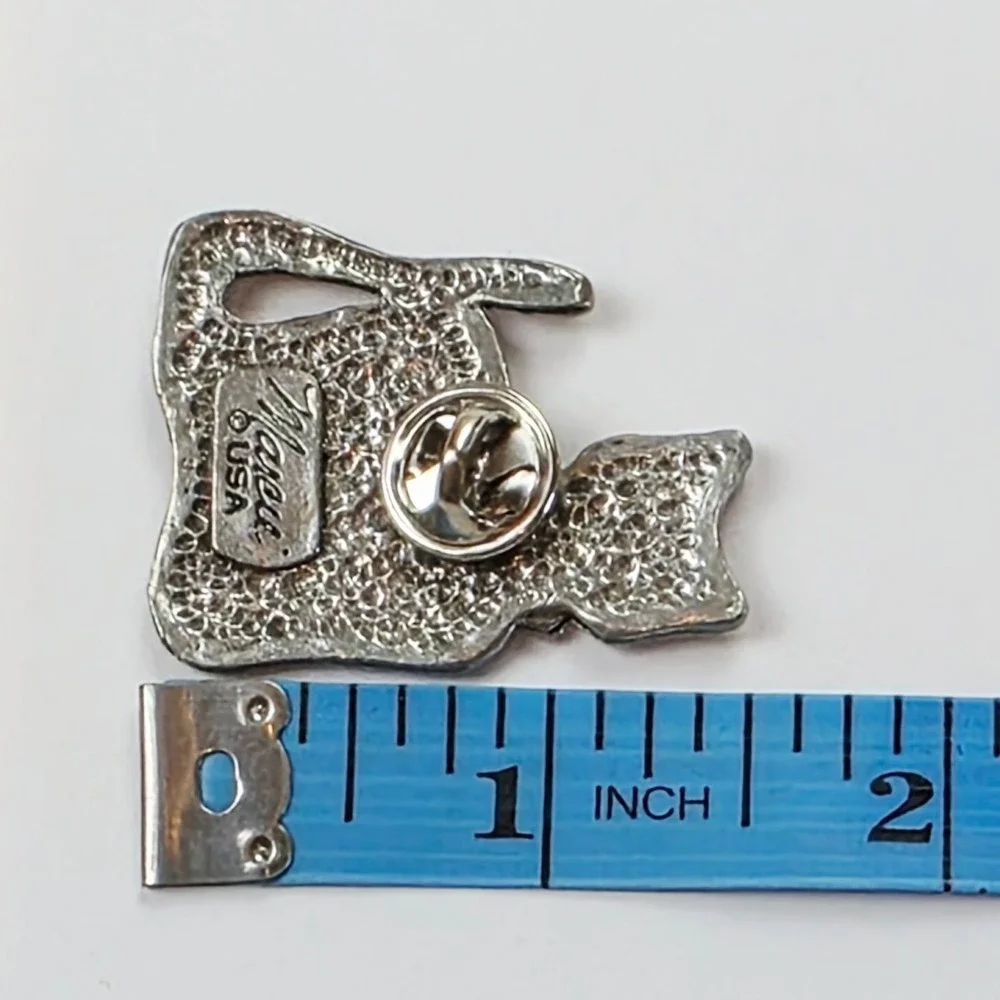 Vintage Handcrafted Pewter Marcie USA Cat Tack Pin Brooch Crosshatch Heart